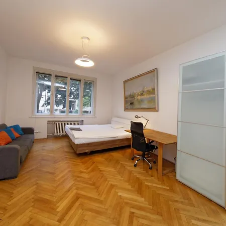 Londynska * Praga